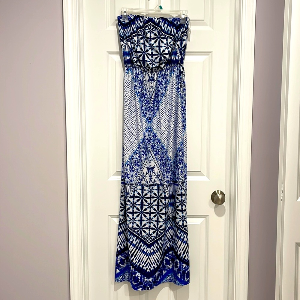 Strapless maxi